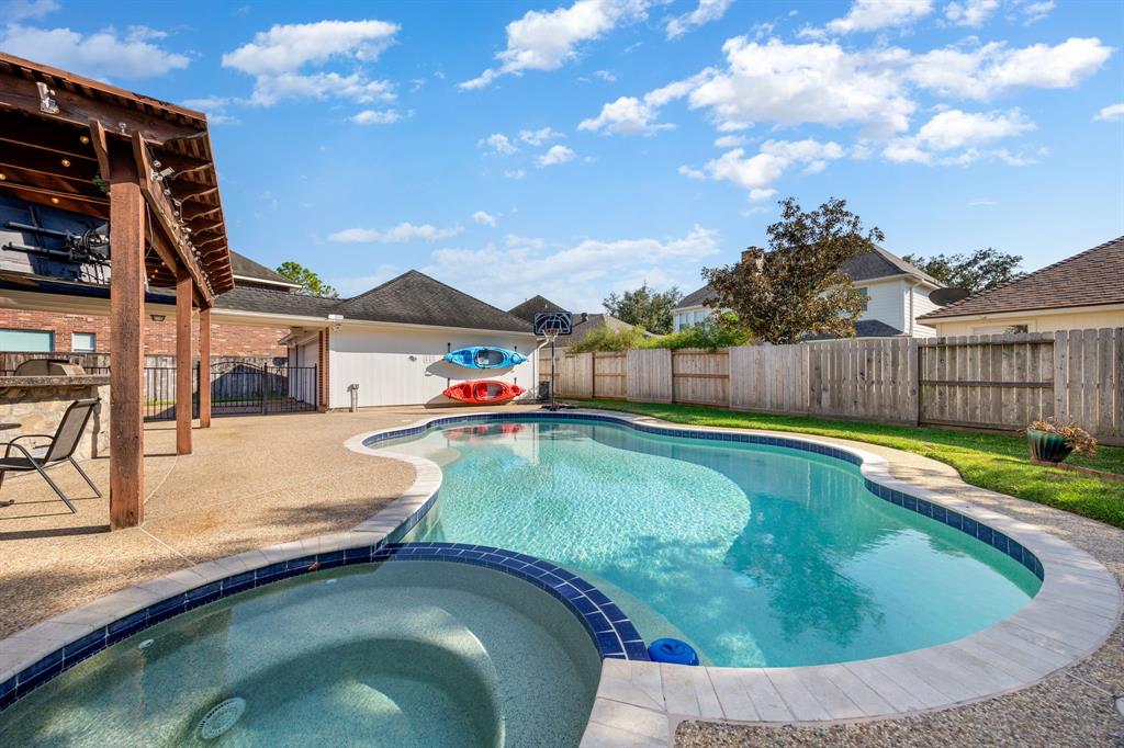 7919 Heather Dale Court, Sugar Land, Texas image 35