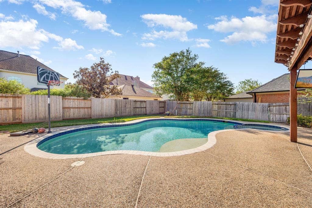 7919 Heather Dale Court, Sugar Land, Texas image 34