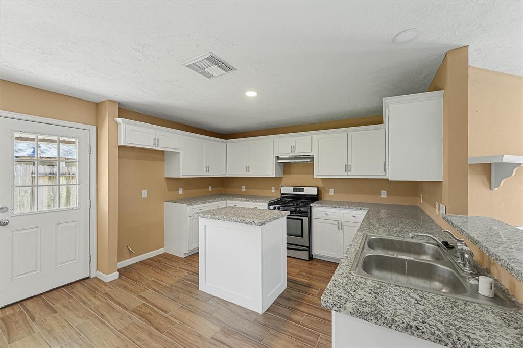 6326 Nullarbor Court, Katy, Texas image 7