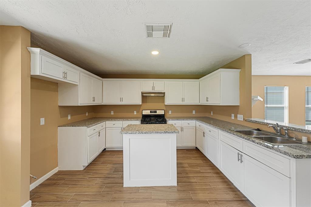 6326 Nullarbor Court, Katy, Texas image 8