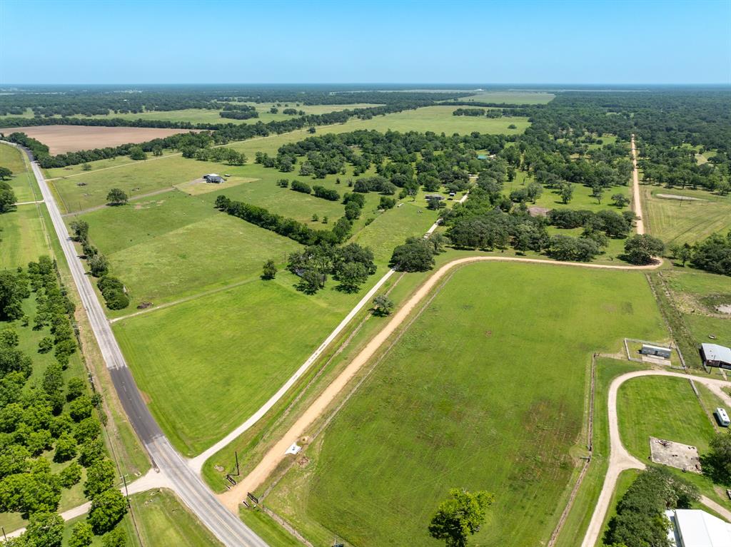 455 Valley Oaks Drive, Van Vleck, Texas image 16
