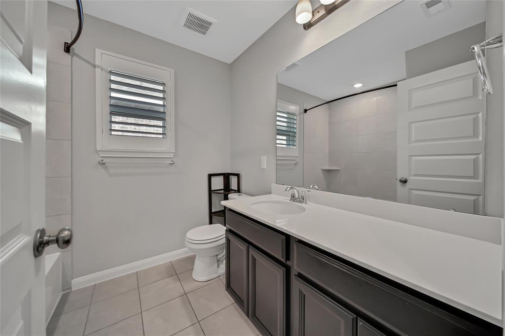 2310 Ironwood Pass Drive, Missouri City, Texas image 39