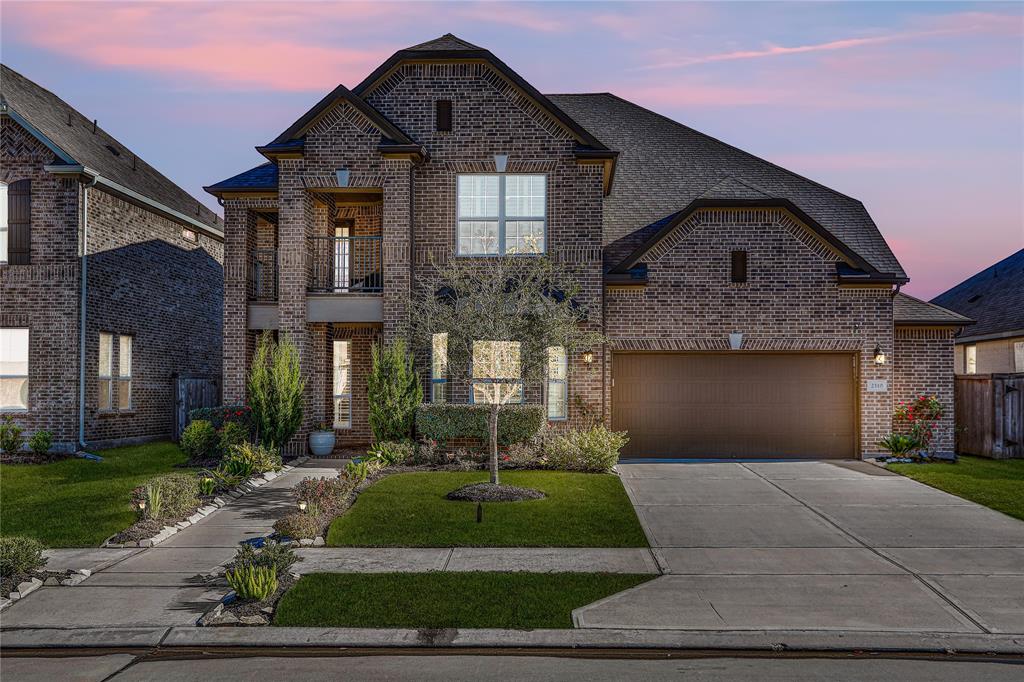 2310 Ironwood Pass Drive, Missouri City, Texas image 1