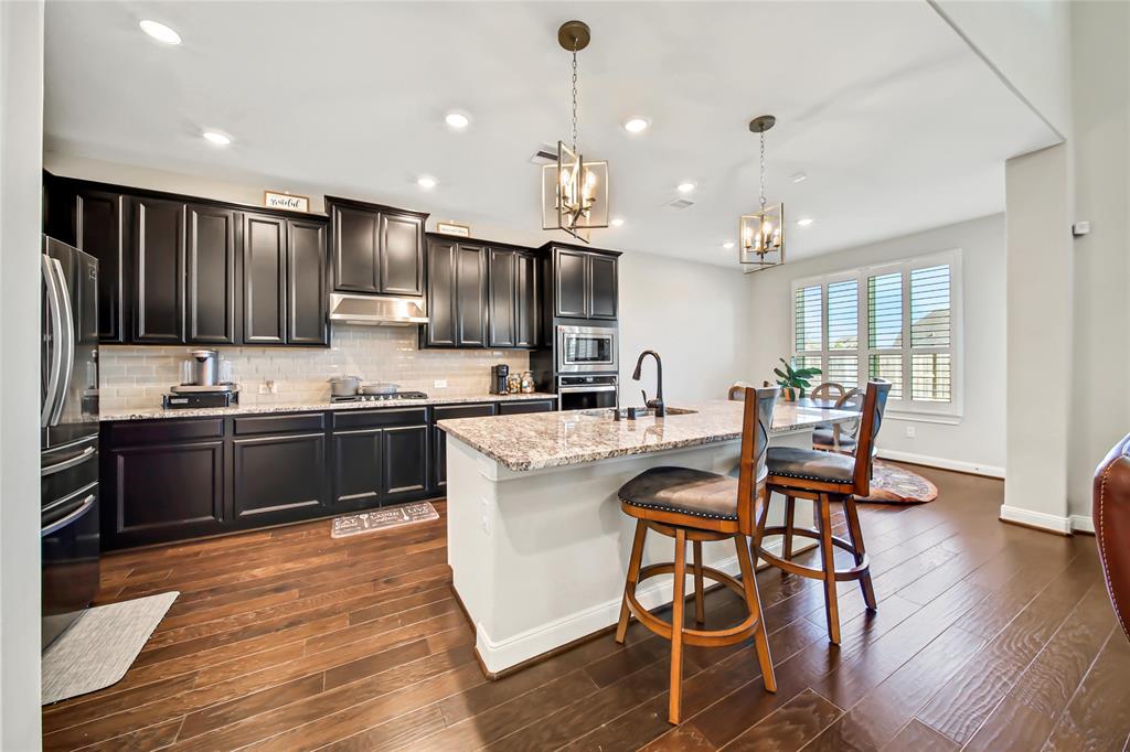 2310 Ironwood Pass Drive, Missouri City, Texas image 11