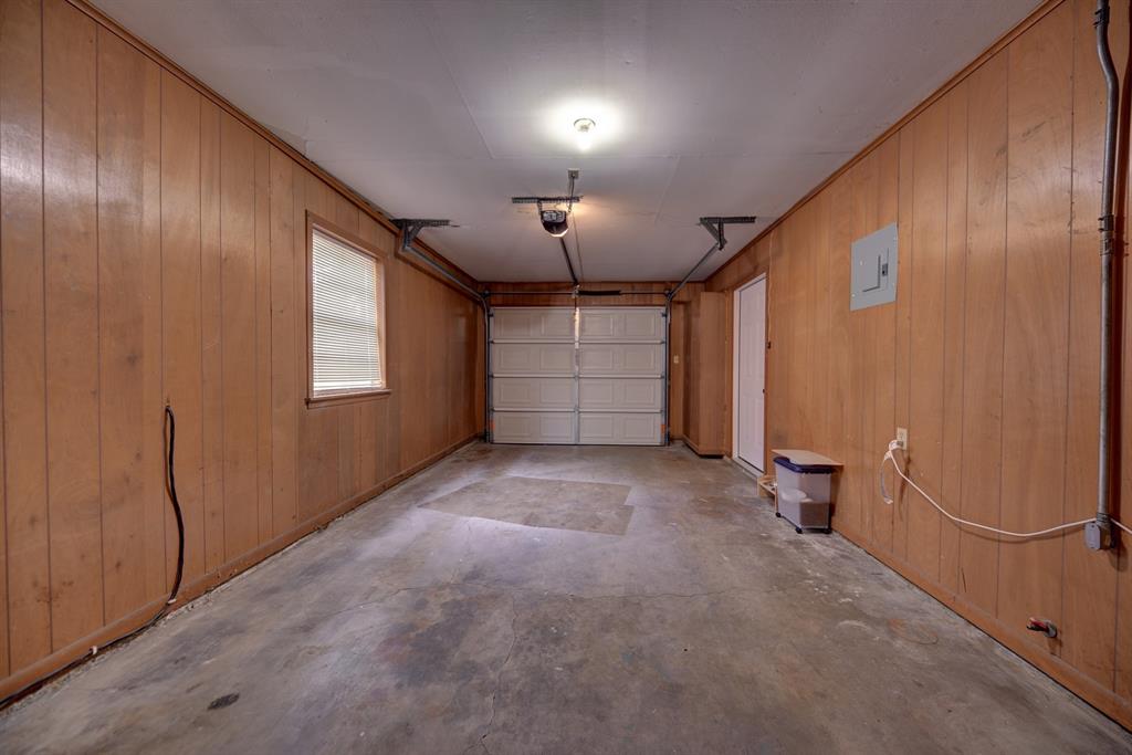2412 Airline Drive, Brenham, Texas image 23