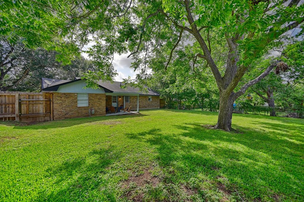 2412 Airline Drive, Brenham, Texas image 28