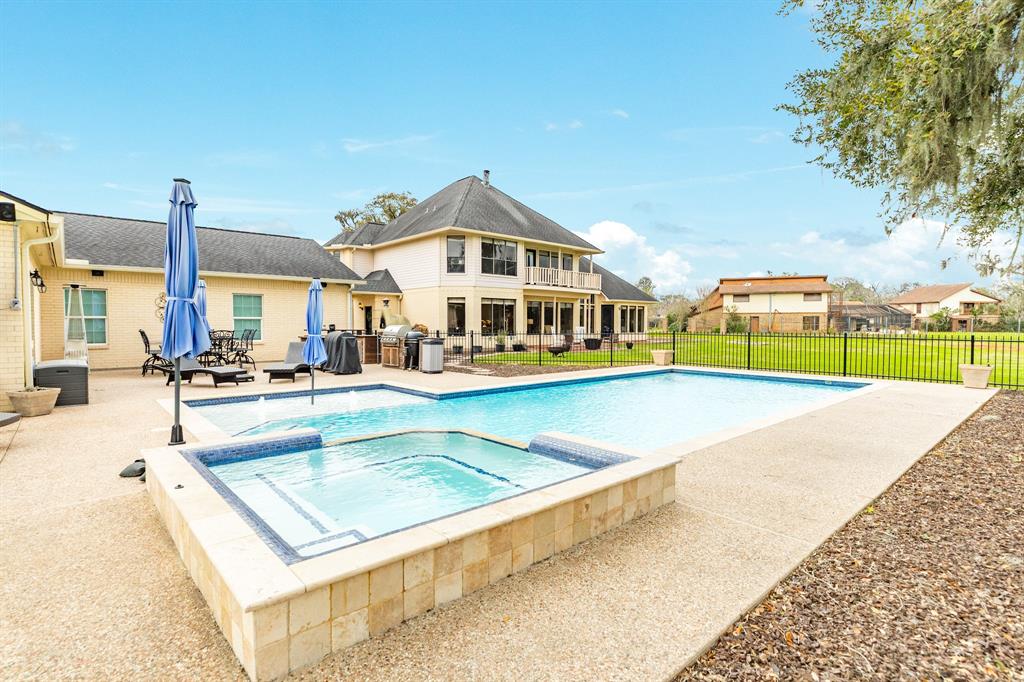 56 Cherrywood Court, Lake Jackson, Texas image 40