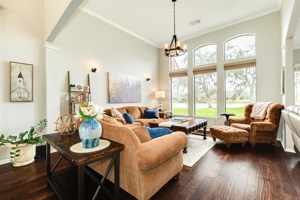 56 Cherrywood Court, Lake Jackson, Texas image 7