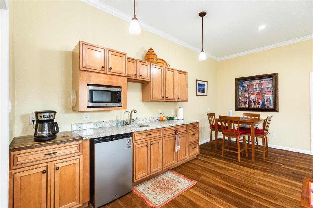 56 Cherrywood Court, Lake Jackson, Texas image 29