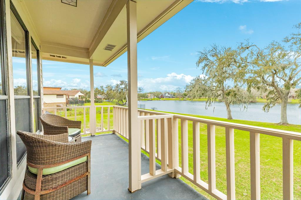56 Cherrywood Court, Lake Jackson, Texas image 23