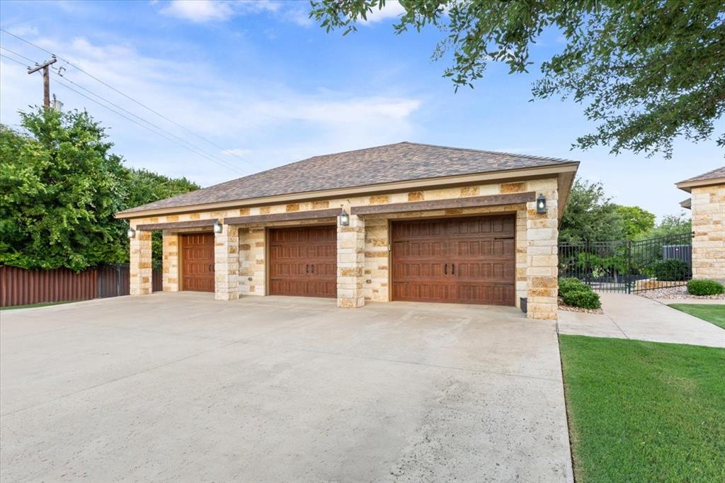 535 Creekside Drive