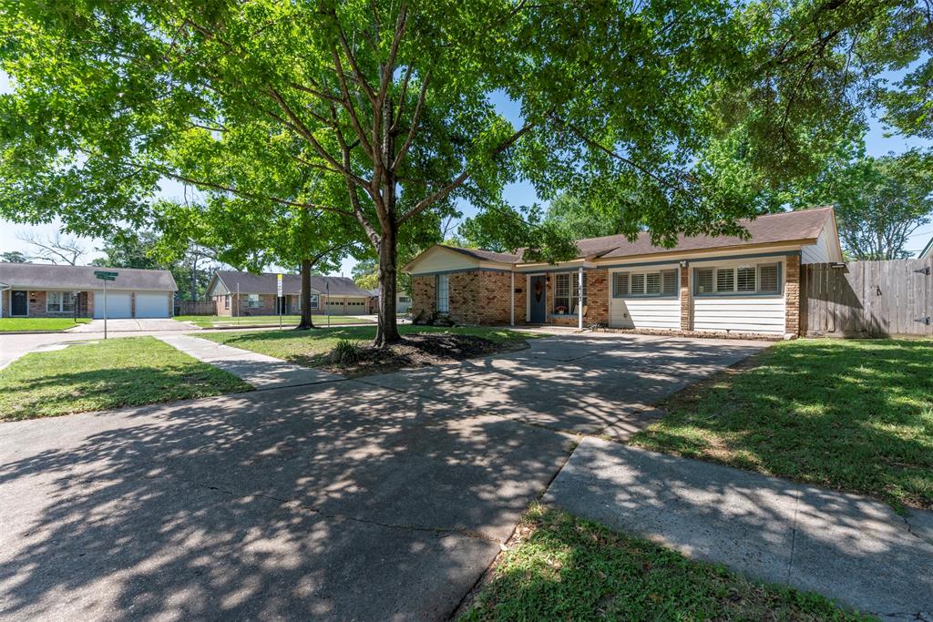 Houston, Texas 77092, United States, 3 Bedrooms Bedrooms, ,2 BathroomsBathrooms,Residential,Active,106078