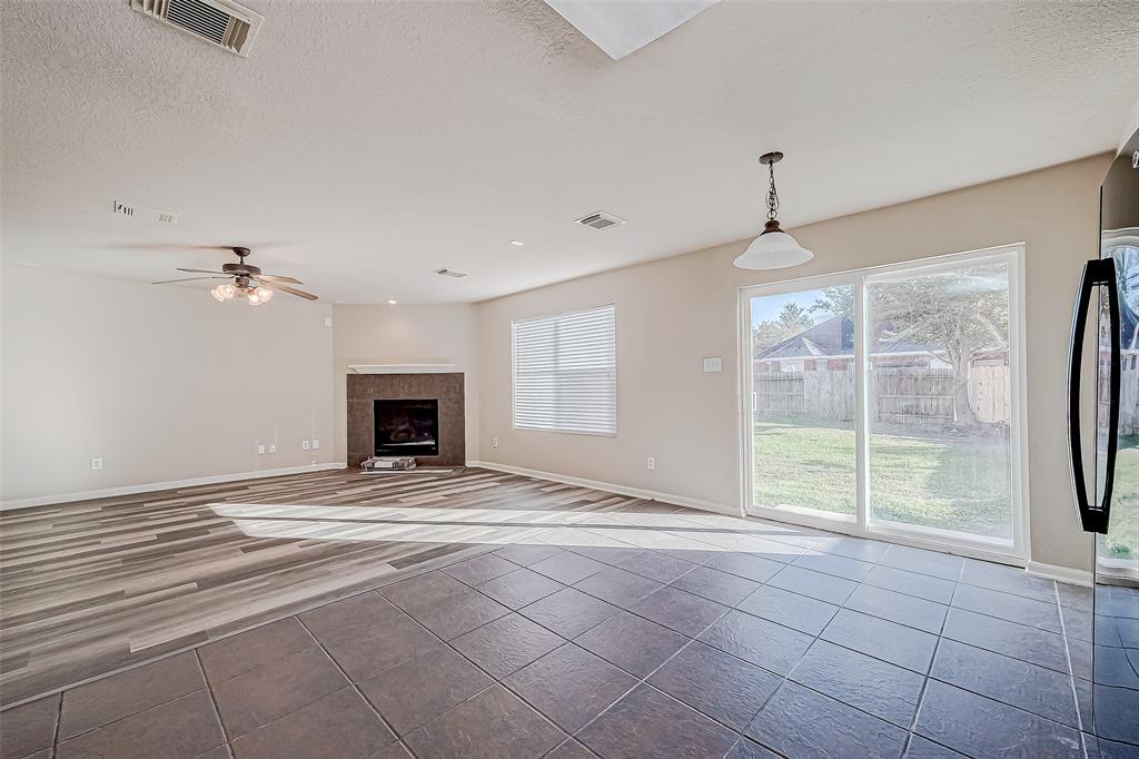 11408 Morning Brook Drive, Pearland, Texas image 15