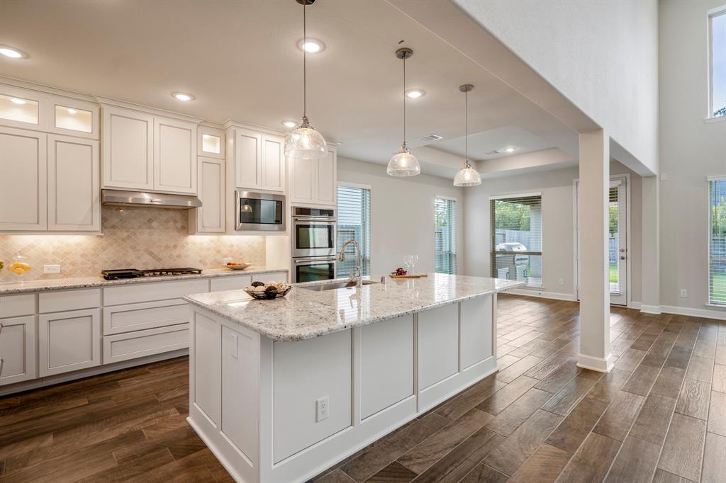 1009 Groveton Ridge Lane, Pinehurst, Texas image 11