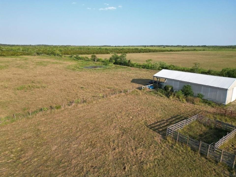 000 Gau Road