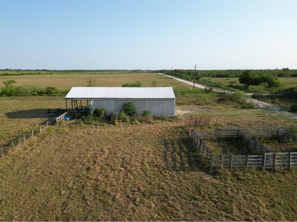 000 Gau Road