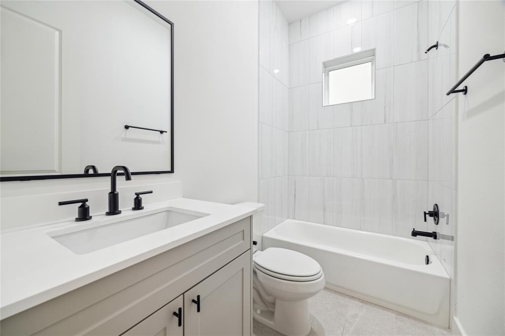 11118 Savannah Woods Lane, Houston, Texas image 4