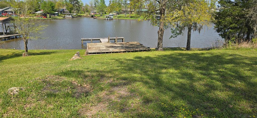 1357 Creeklake Drive, Onalaska, Texas image 4