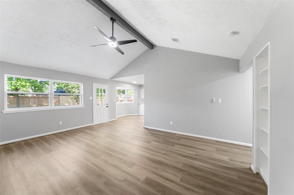 10431 Heather Hill Drive, Houston, Texas image 5
