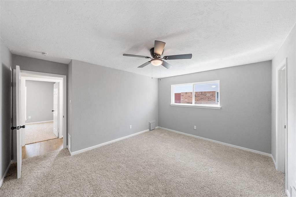 10431 Heather Hill Drive, Houston, Texas image 15