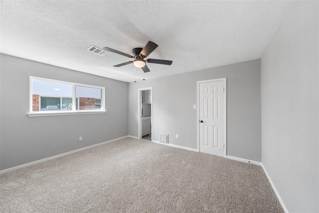 10431 Heather Hill Drive, Houston, Texas image 14
