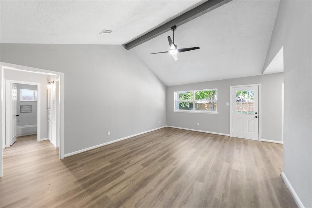 10431 Heather Hill Drive, Houston, Texas image 12