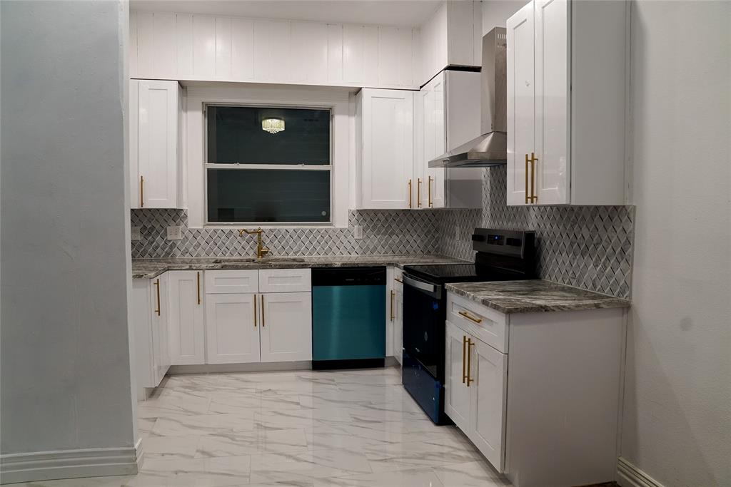 3411 Avenue R, Galveston, Texas image 3