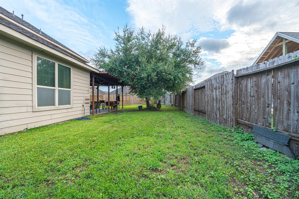 2718 Secret Falls Court, Pearland, Texas image 33