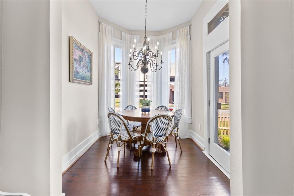 1911 Sealy Street, Galveston, Texas image 6