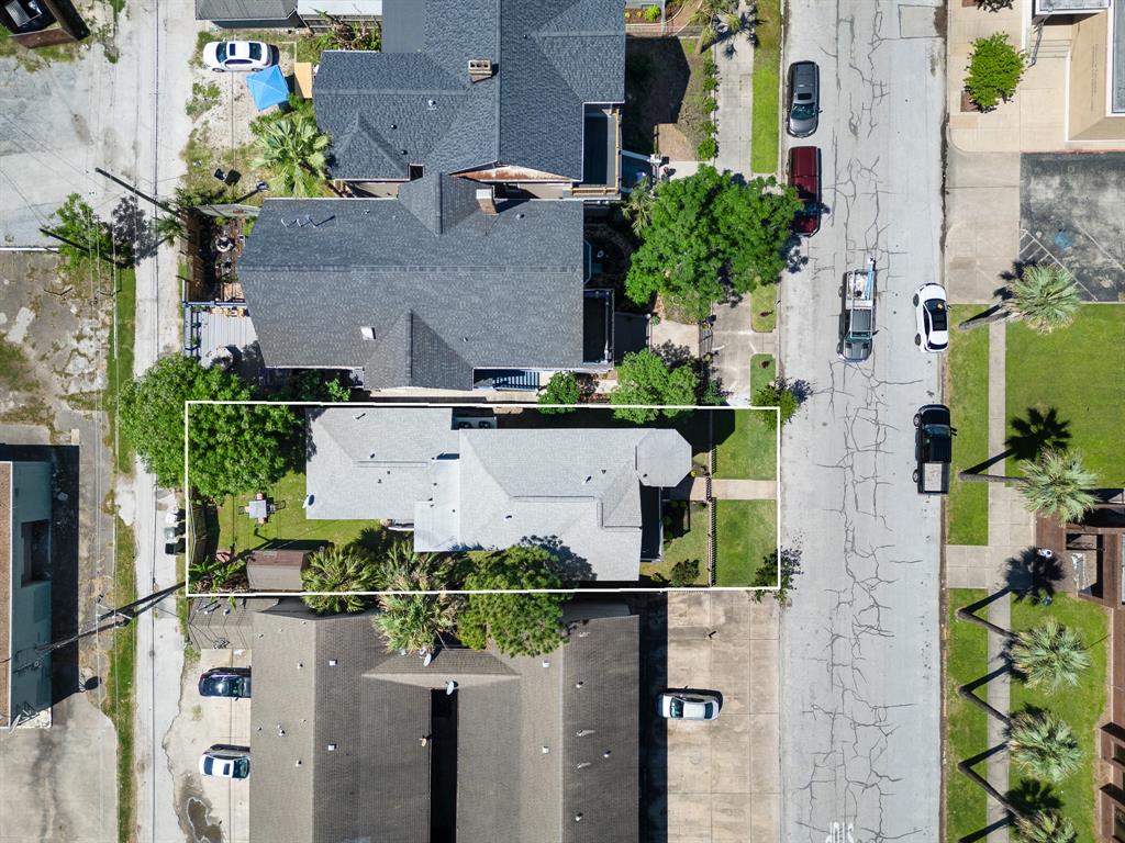 1911 Sealy Street, Galveston, Texas image 42
