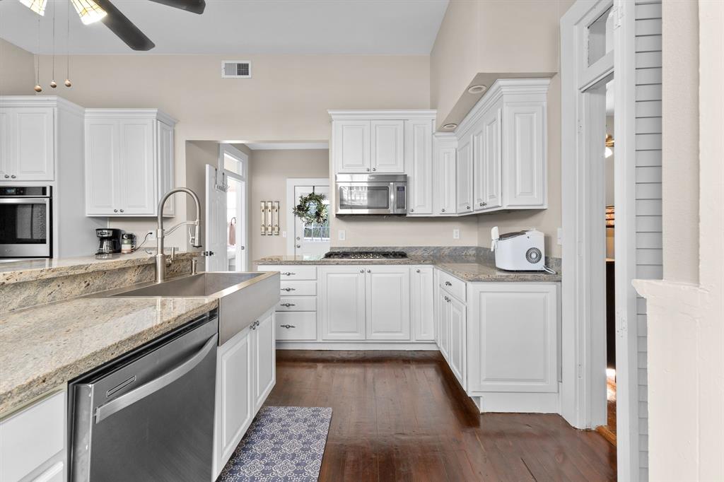 1911 Sealy Street, Galveston, Texas image 13