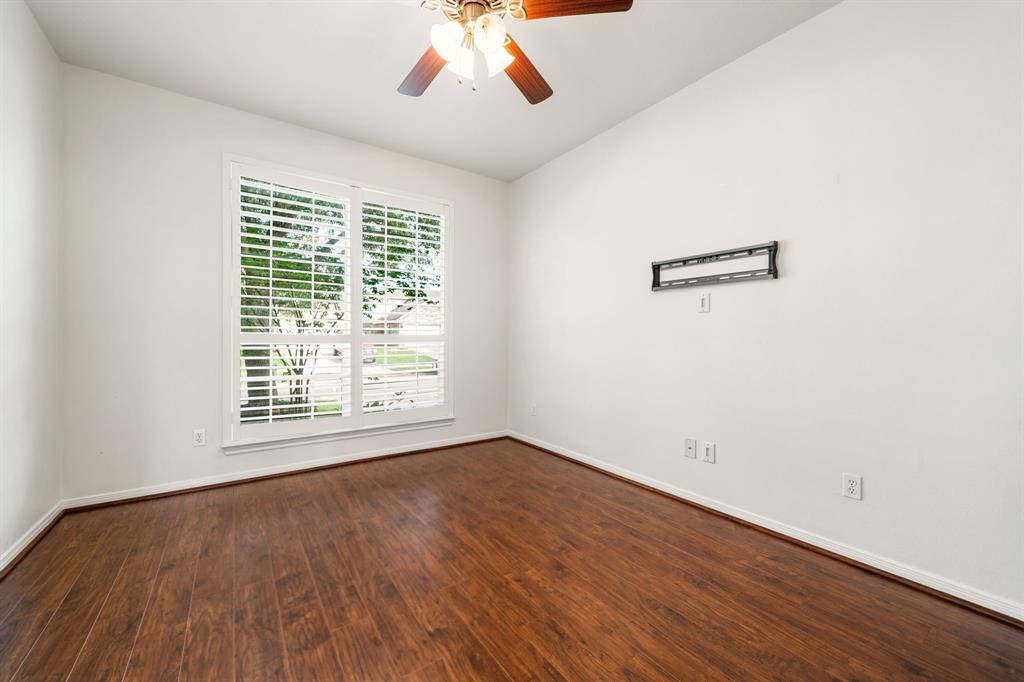2107 Pearl Bay Court, Pearland, Texas image 23