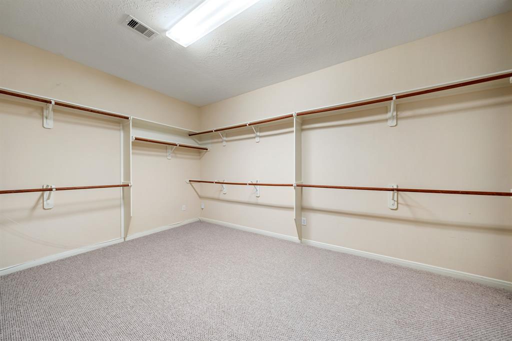 2107 Pearl Bay Court, Pearland, Texas image 22