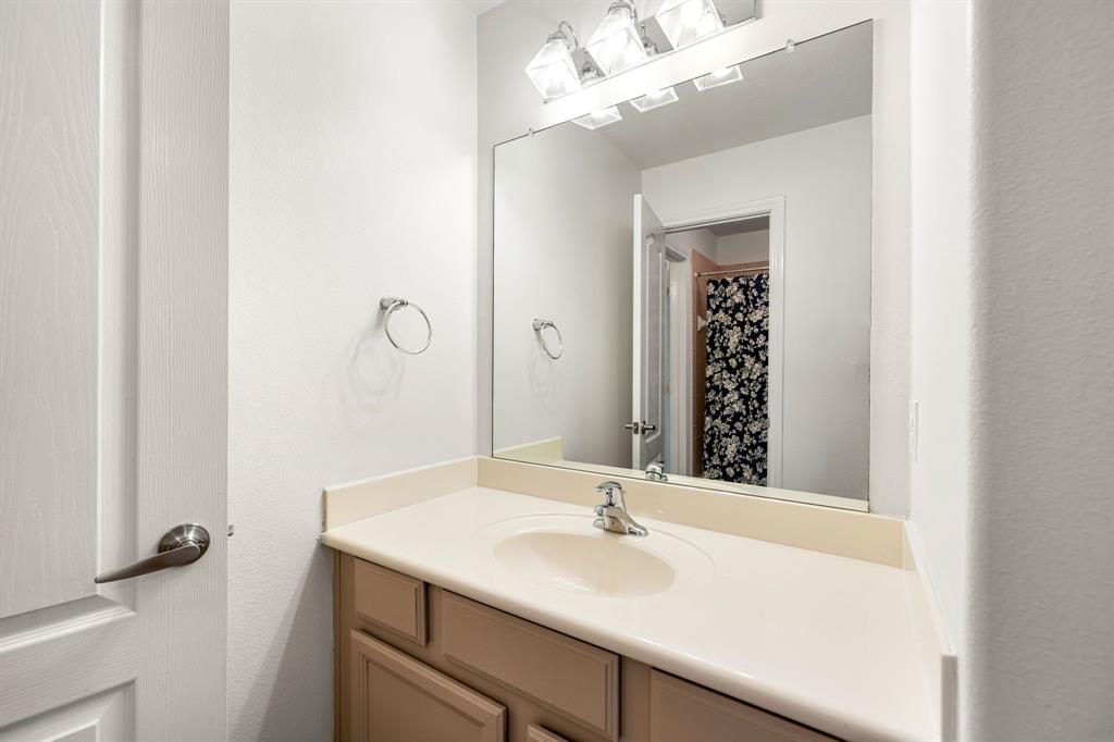 2107 Pearl Bay Court, Pearland, Texas image 27
