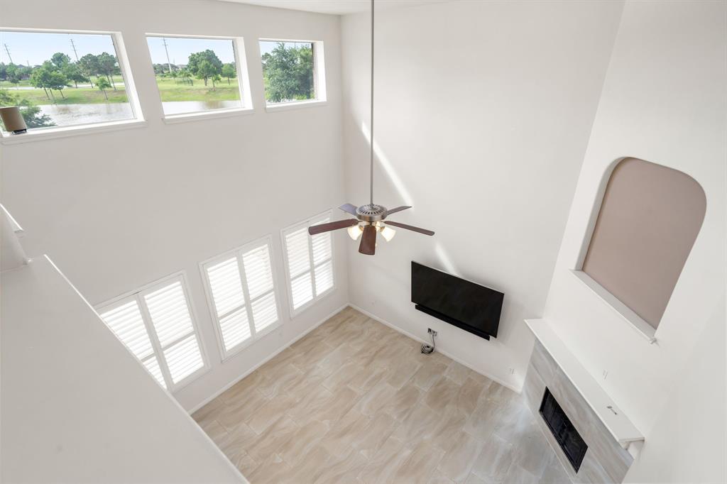 2107 Pearl Bay Court, Pearland, Texas image 25