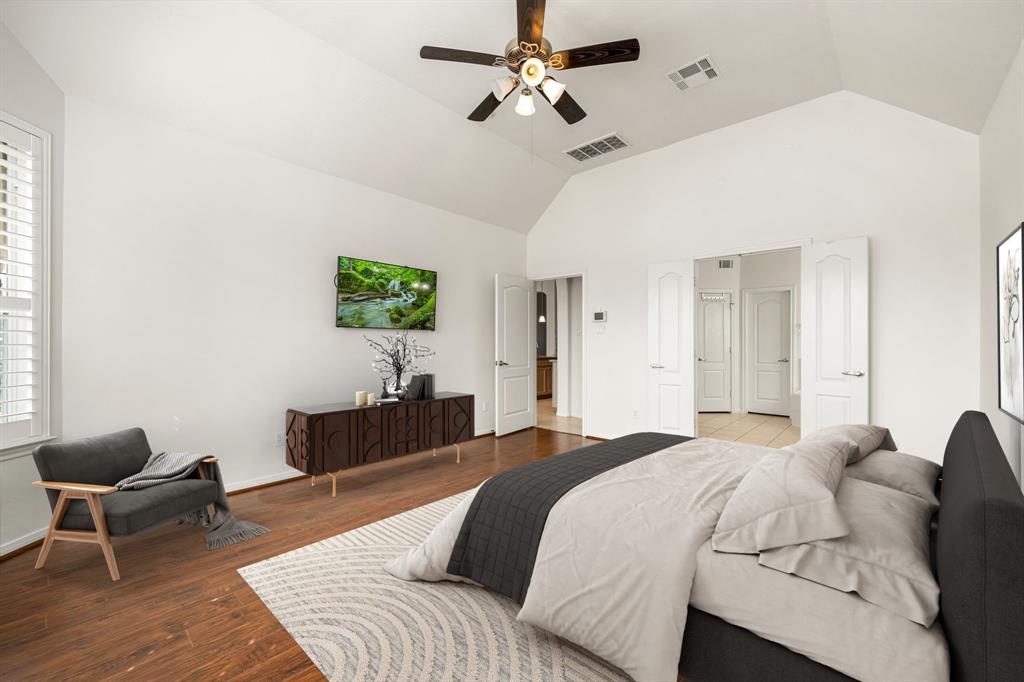 2107 Pearl Bay Court, Pearland, Texas image 7