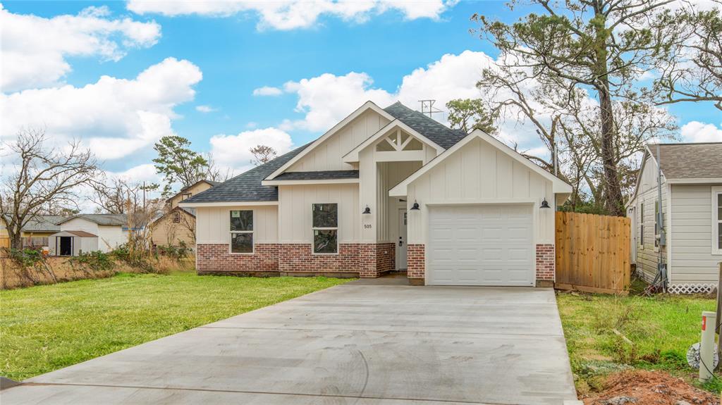 505 James Street, Clute, Texas image 2