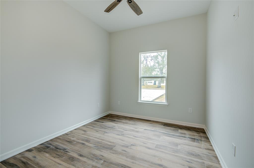 505 James Street, Clute, Texas image 17