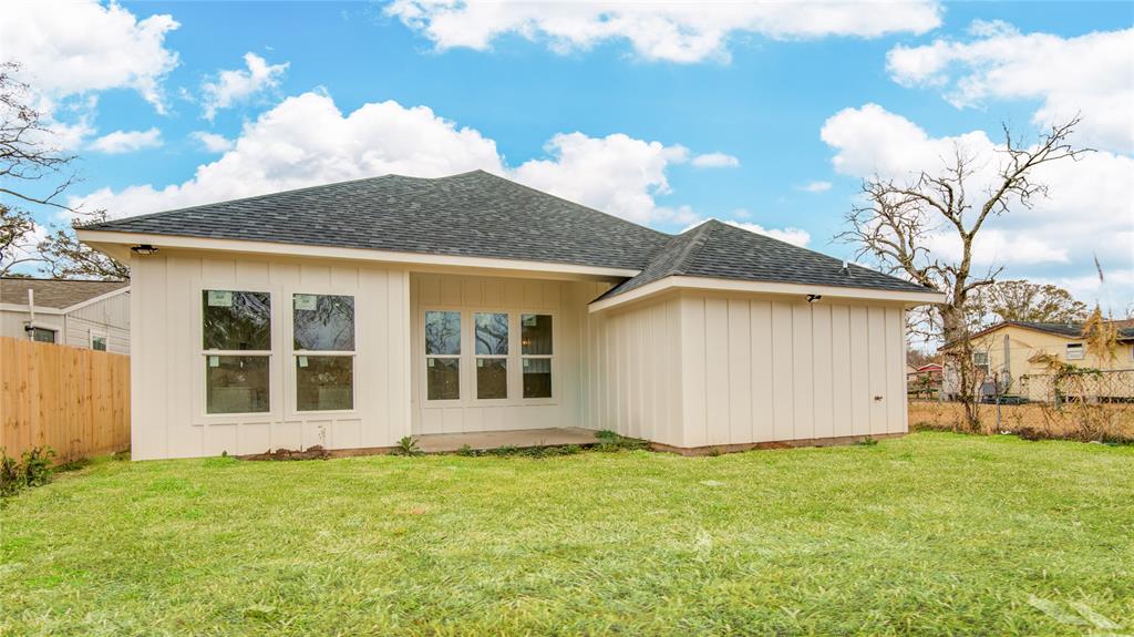 505 James Street, Clute, Texas image 32