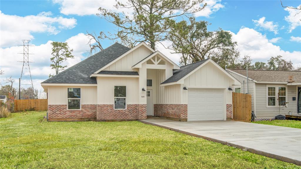 505 James Street, Clute, Texas image 3