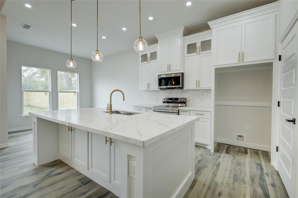 505 James Street, Clute, Texas image 13