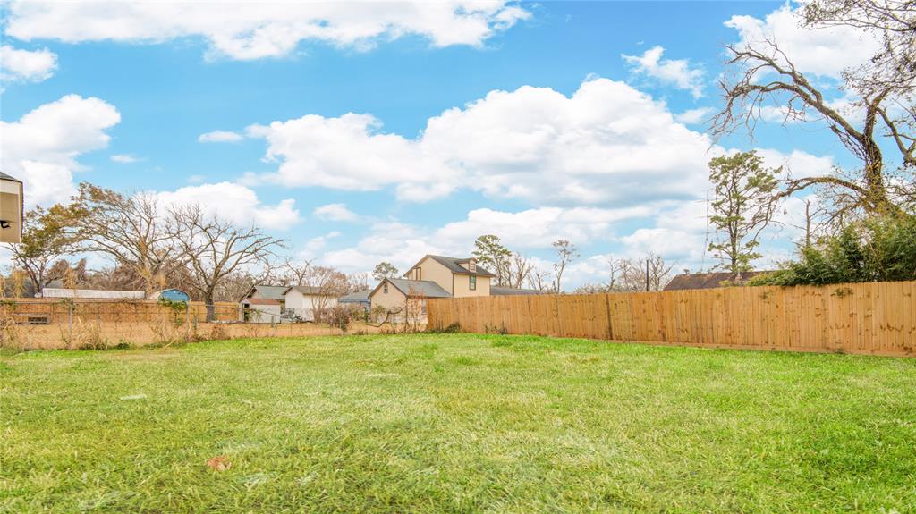 505 James Street, Clute, Texas image 33