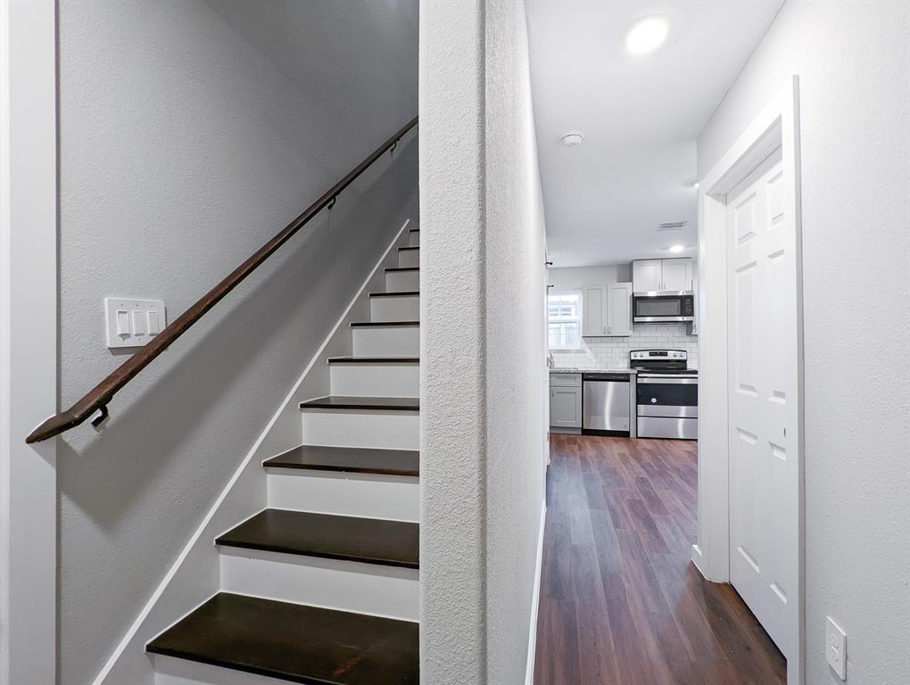 6811 Glass Street A