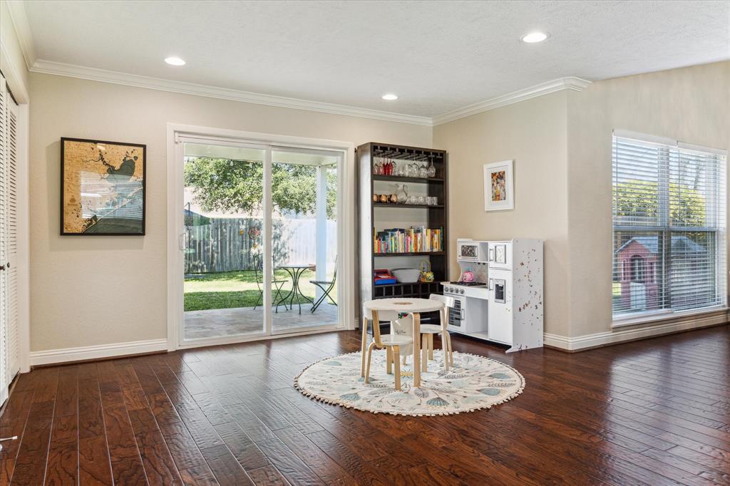 Houston, Texas 77092, United States, 3 Bedrooms Bedrooms, ,2 BathroomsBathrooms,Residential,Pending,79185