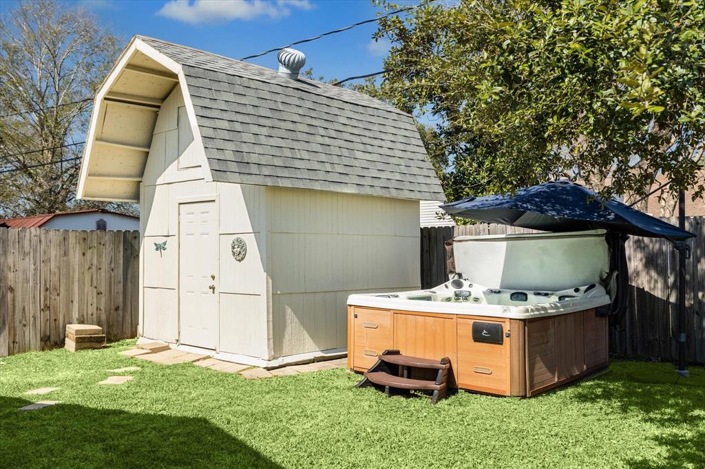 Houston, Texas 77092, United States, 3 Bedrooms Bedrooms, ,2 BathroomsBathrooms,Residential,Pending,79185