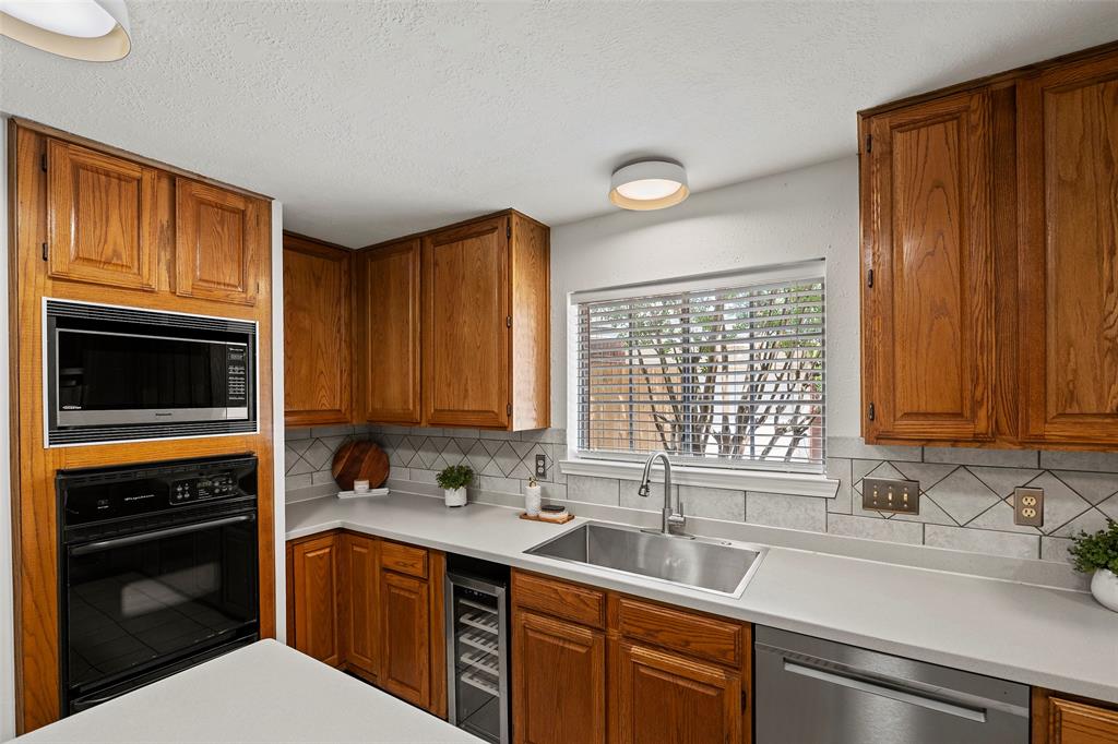 10255 Crooks Way Court, Houston, Texas image 8