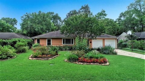 5542 Huisache Street Bellaire TX 77401