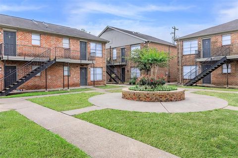 Photo of 2724 Broadway Street #13, Houston, TX 77017 (MLS # 23787501)