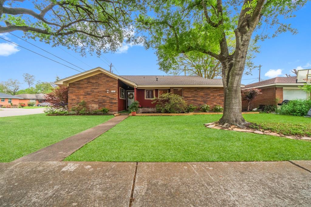2401 Halkies Road, Pasadena, Texas image 2