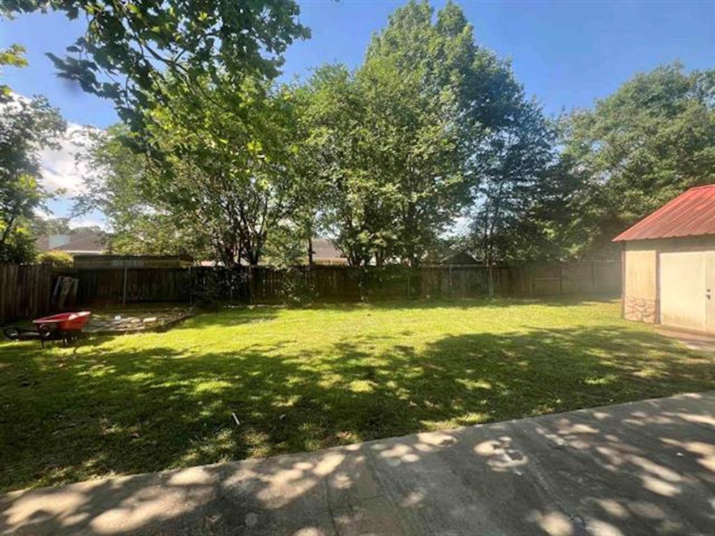 880 E Tram Road, Vidor, Texas image 20